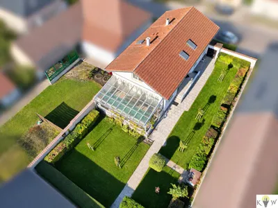 6-Zimmer-Haus kaufen in Neusiedl am See – 245 m², € 345.000 – Bild 1 von 26