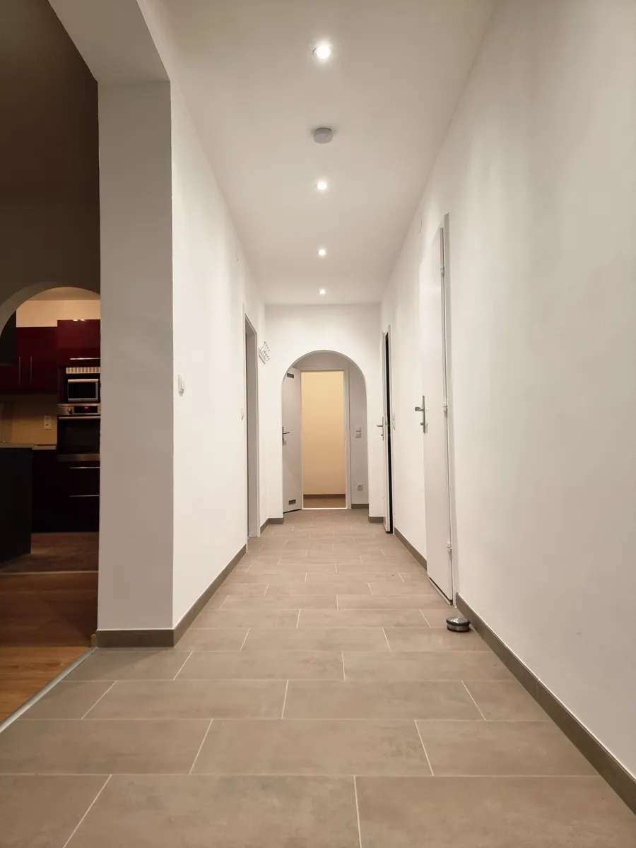 [ERSTBEZUG] Zentral gelegene, gepflegte, helle 3-Zimmer-Wohnung, Ruhelage, WG-geeignet - Widok 2