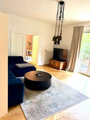 Wunderschöne 4-Zimmer-Stilaltbau : Nachmieter gesucht : Balkon zum Garten : Rupertusplatz