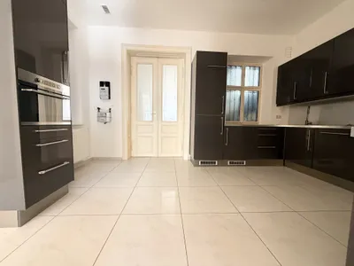 7-Zimmer-Wohnung mieten in Wien – 210,67 m², € 3.600 – Bild 11 von 24