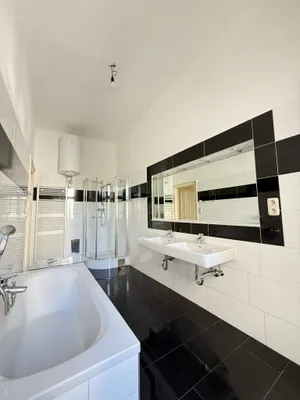 7-Zimmer-Wohnung mieten in Wien – 210,67 m², € 3.600 – Bild 18 von 24