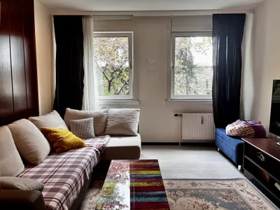 Charmante, voll möblierte 2,5-Zimmer Wohnung - großzügig & bezugsfertig – Bild 2