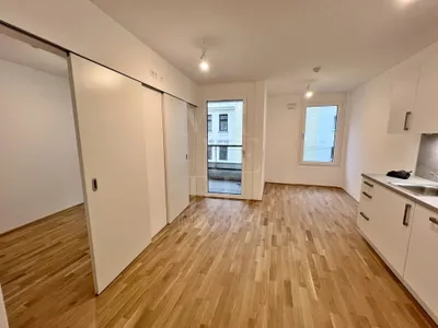 Entzückende Neubauwohnung mit großem Balkon – Bild 3