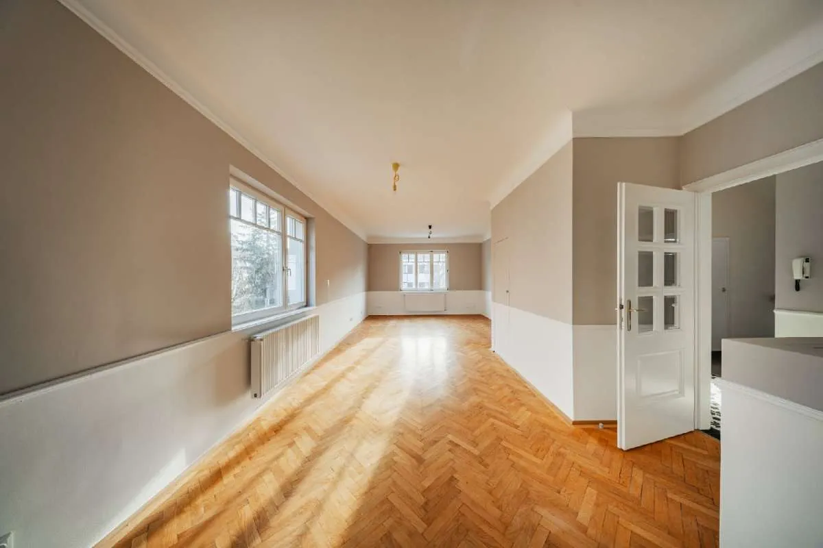 Mehrfamilienhaus mit Garten - vielseitig nutzbar und mit großem Potenzial - Ansicht 2