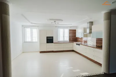 12-Zimmer-Haus kaufen in Neunkirchen – 341,8 m², € 679.000 – Bild 3 von 42