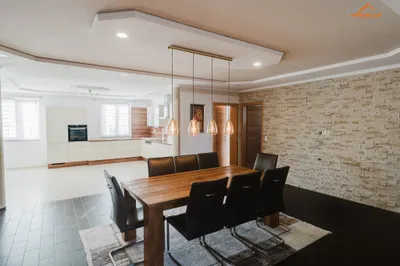 12-Zimmer-Haus kaufen in Neunkirchen – 341,8 m², € 679.000 – Bild 4 von 42