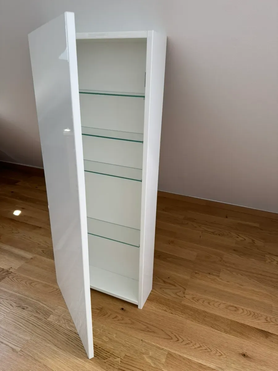 Ikea GODMORGON Badezimmerschrank / Wandschrank (weiß Hochglanz), € 80,- (1140 Wien)