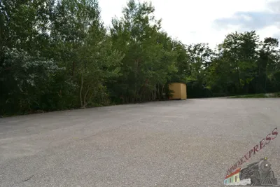 Immobilie mieten in Bruck an der Leitha – 200 m², € 720 – Bild 2 von 2