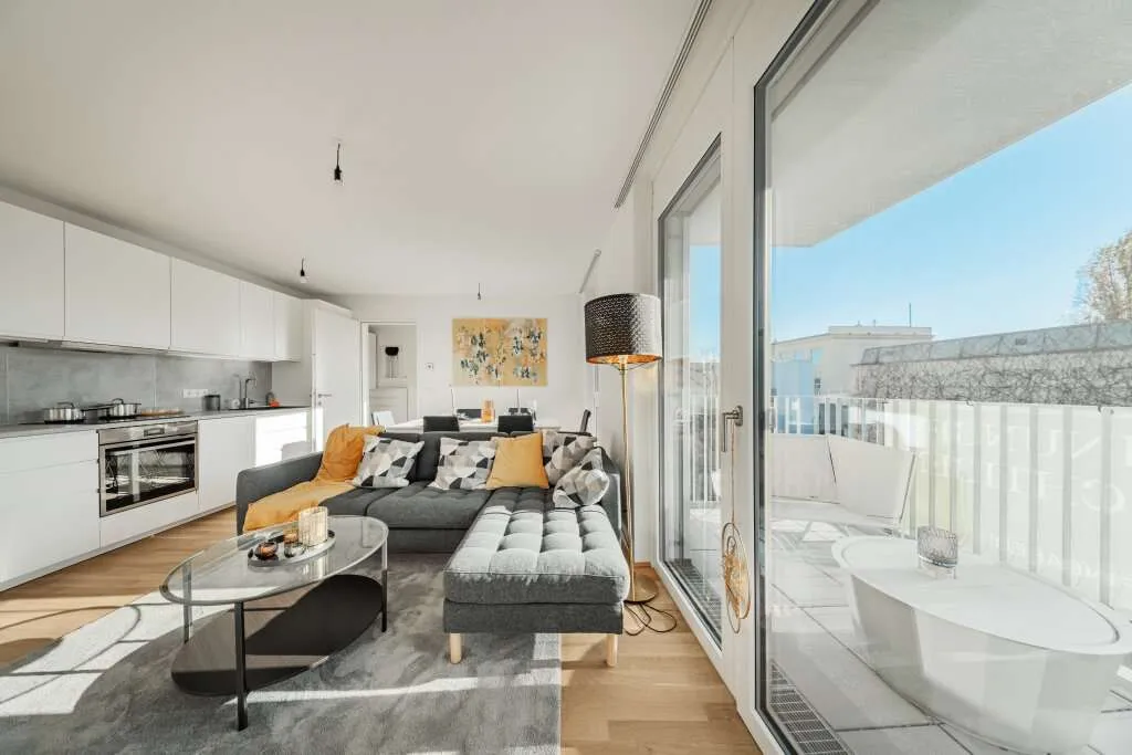 ERSTBEZUG >> moderne Wohnung im 4. OG, sonnig mit Balkon >> TOP LAGE, Wien