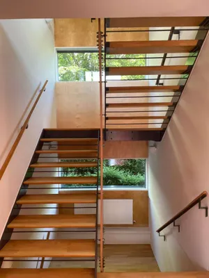7-Zimmer-Haus mieten in Graz – 337 m², € 3.050 – Bild 1 von 7