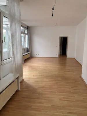 2-Zimmer-Wohnung mieten in Mödling – 93 m², € 1.332