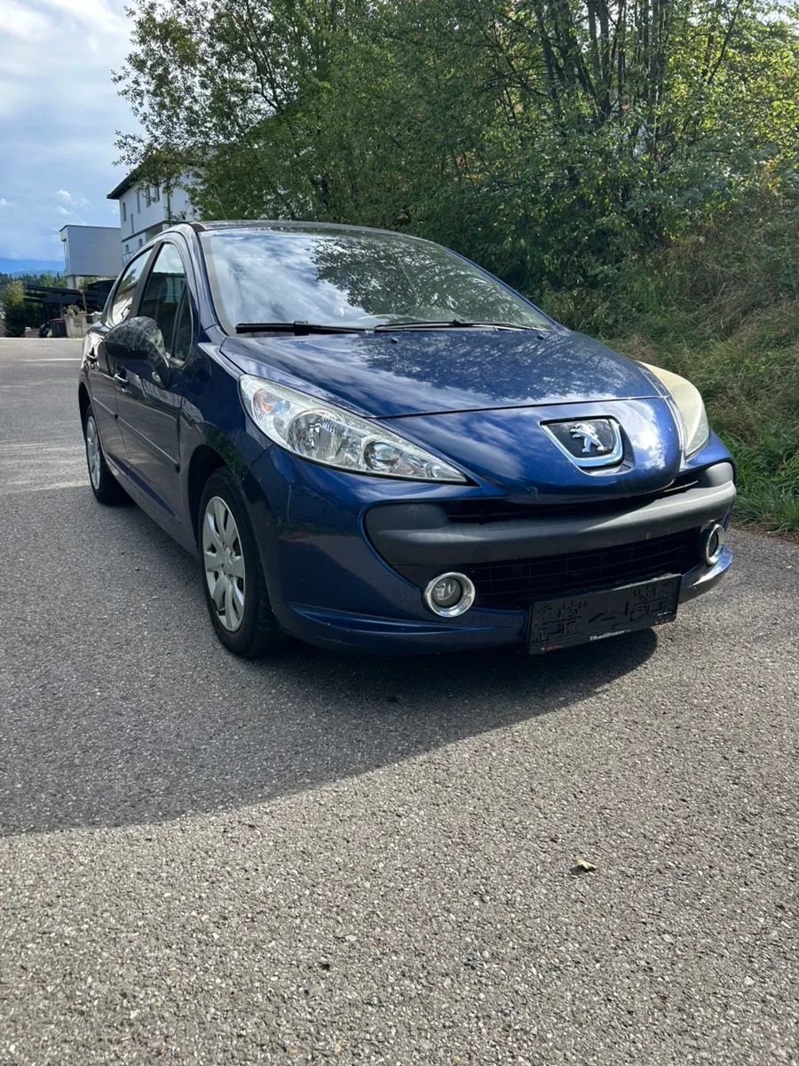 Peugeot 207 2007 photo 3