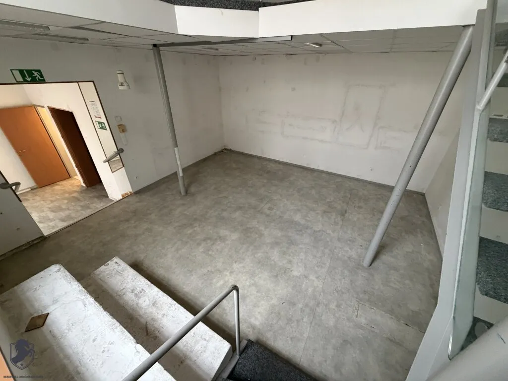 Geschäftslokal / Bürofläche mit Galerieebene - Ansicht 2