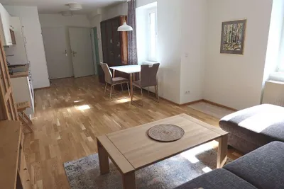 Möblierte ruhige TOP LAGE in 1090, AKH-Nähe / Neu-adaptiert / Dachgeschoß – Bild 3