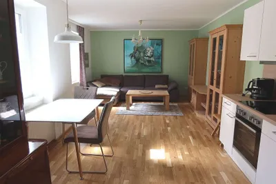 Möblierte ruhige TOP LAGE in 1090, AKH-Nähe / Neu-adaptiert / Dachgeschoß
