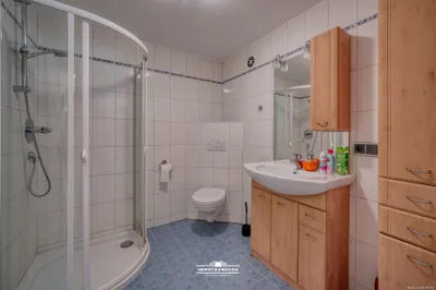 6-Zimmer-Haus kaufen in Vöcklabruck – 150 m², € 777.000 – Bild 17 von 17