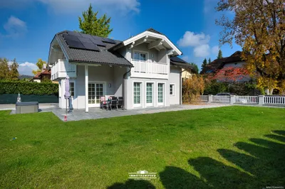 6-Zimmer-Haus kaufen in Vöcklabruck – 150 m², € 777.000 – Bild 2 von 17