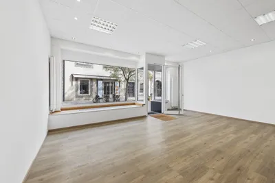 1-Zimmer-Gewerbeimmobilie mieten in Wiener Neustadt – 65 m², € 1.113
