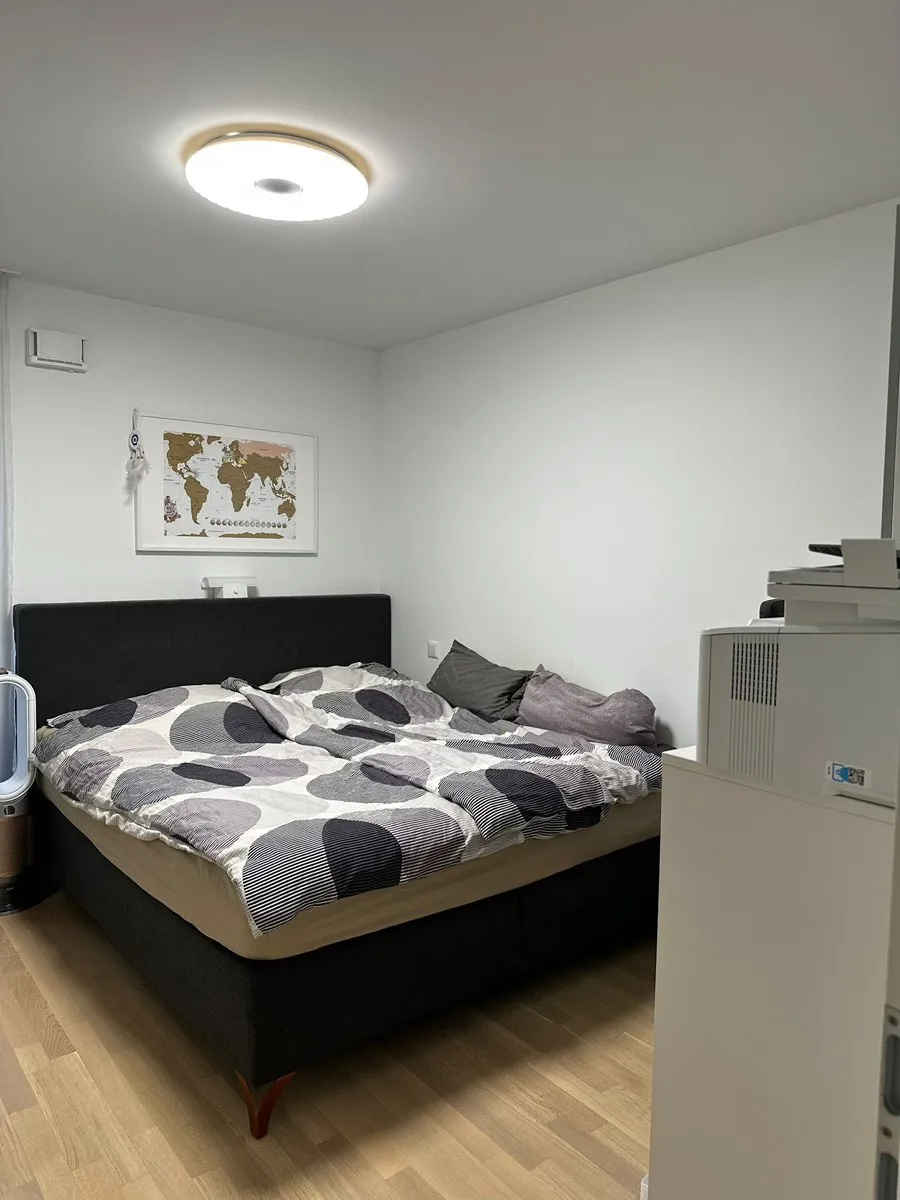 Moderne 2-Zimmer-Wohnung mit großem Sonnenbalkon und Tiefgaragenplatz in Salzburg-Morz ab August - Widok 3