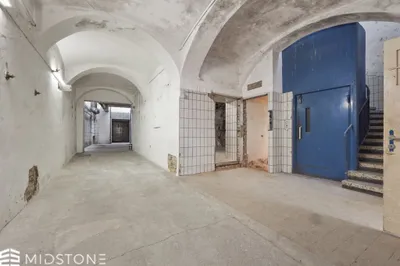 Gewerbeimmobilie kaufen in Krems an der Donau – 807 m², € 750.000 – Bild 3 von 14