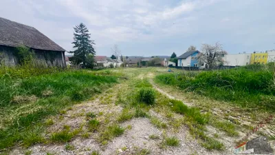 Grundstück kaufen in Korneuburg – 1 800 m², € 1.080.000 – Bild 1 von 2