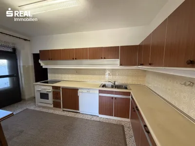 7-Zimmer-Haus kaufen in Neusiedl am See – 1 109 m², € 275.000 – Bild 3 von 14