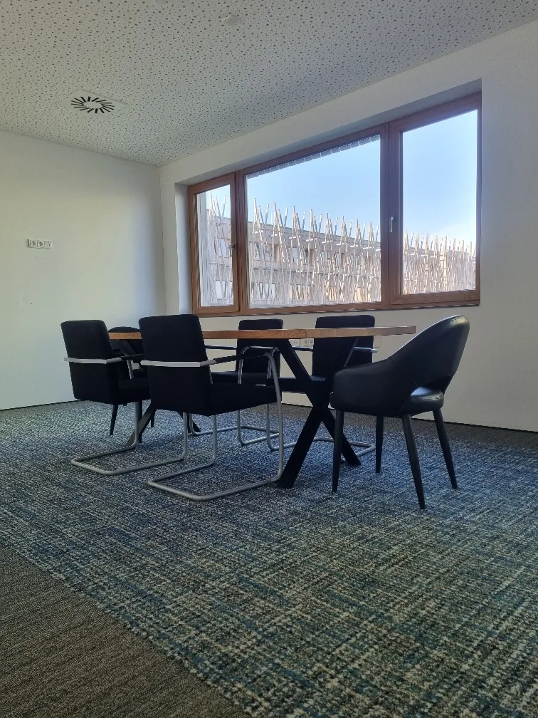 Top Büro 351 m² zu vermieten - direkt bei der Abfahrt A1 Eberstalzell | Parkplätze | Glasfaser | Ladeinfrastruktur - Ansicht 2