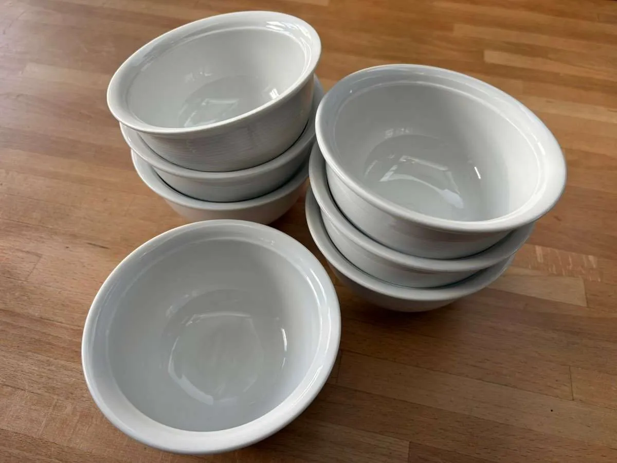 Schalen Thomas Trend weiß, € 45,- (1220 Wien)
