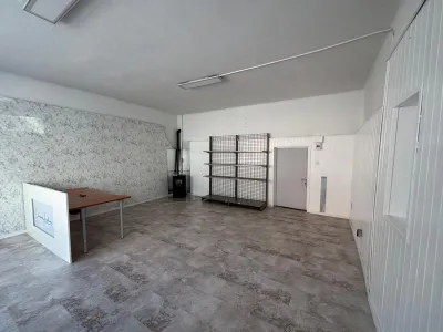 Gewerbeimmobilie mieten in Neunkirchen – 35 m², € 460 – Bild 4 von 5
