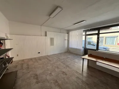 Gewerbeimmobilie mieten in Neunkirchen – 35 m², € 460 – Bild 2 von 5