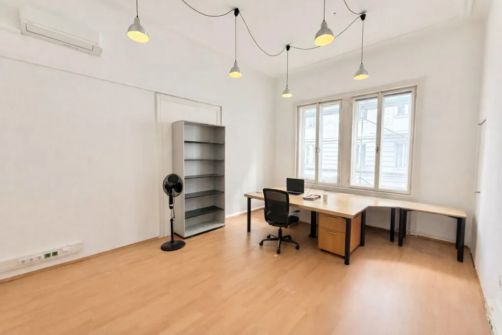 Altbauflair trifft Funktionalität - All-Inclusive Büro zur Untermiete - Ansicht 2