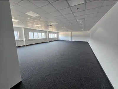 Gewerbeimmobilie mieten in Bruck an der Leitha – 387 m² – Bild 1 von 6