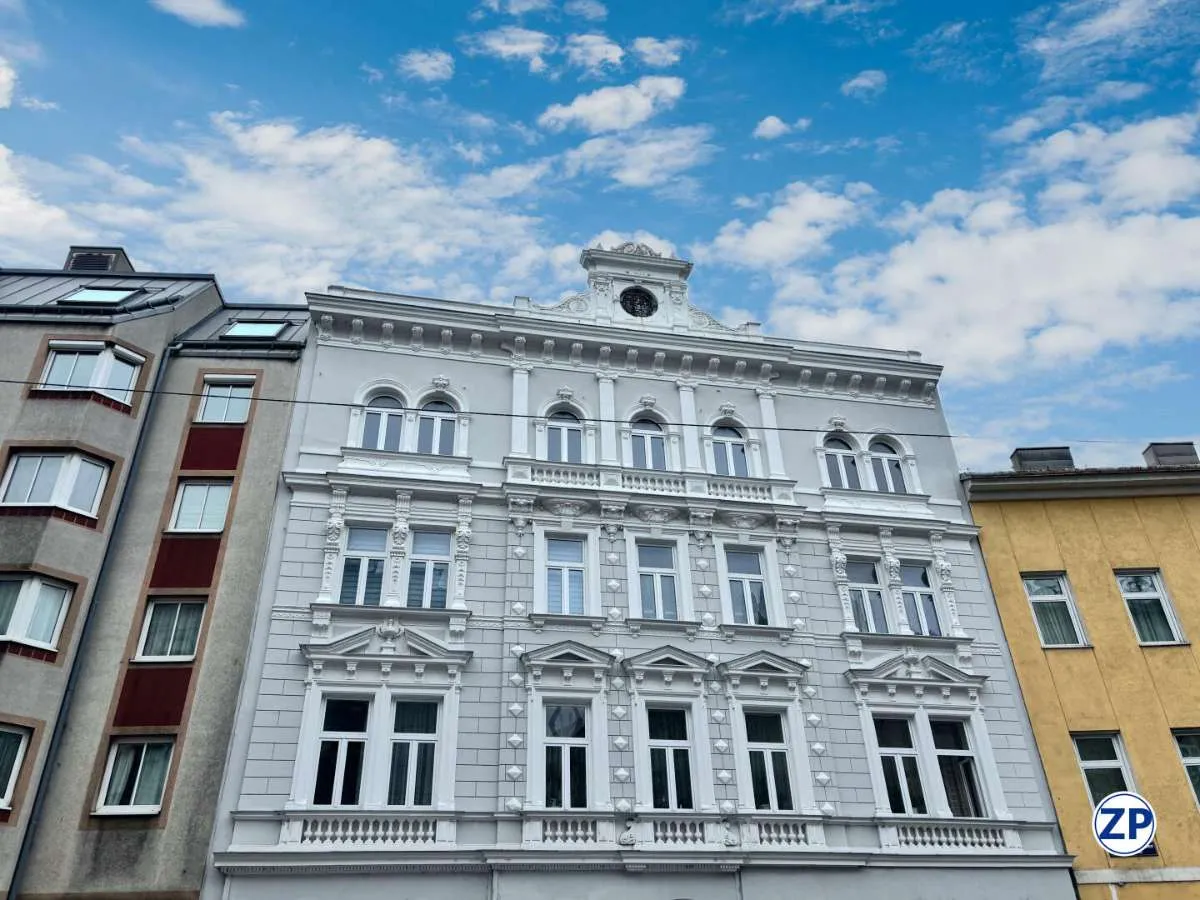 Sanierungsbedürftiges Altbaujuwel in der Sechshauser Straße ! - Ansicht 2