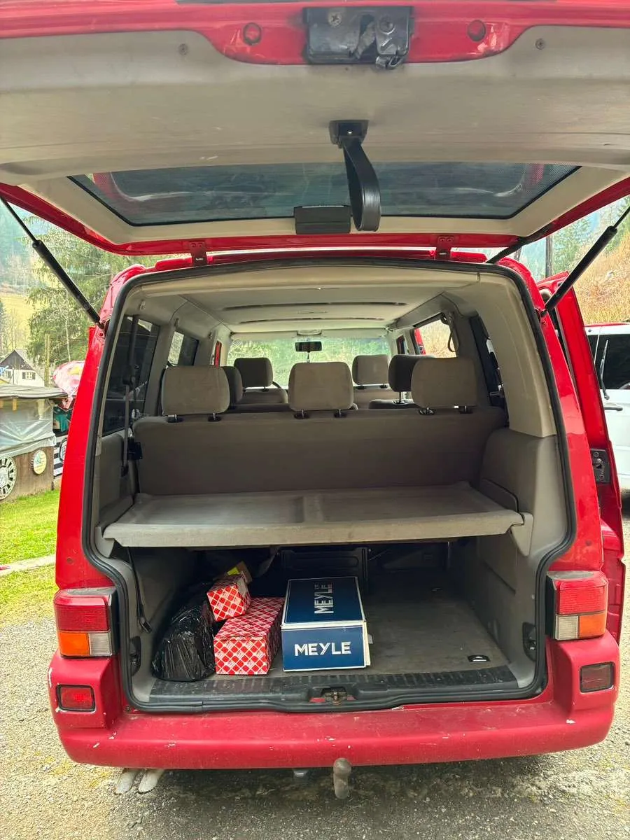 Volkswagen T4 1998 photo 3