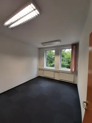 Gewerbeimmobilie mieten in Ried im Innkreis – 61 m², € 986 – Bild 2 von 5