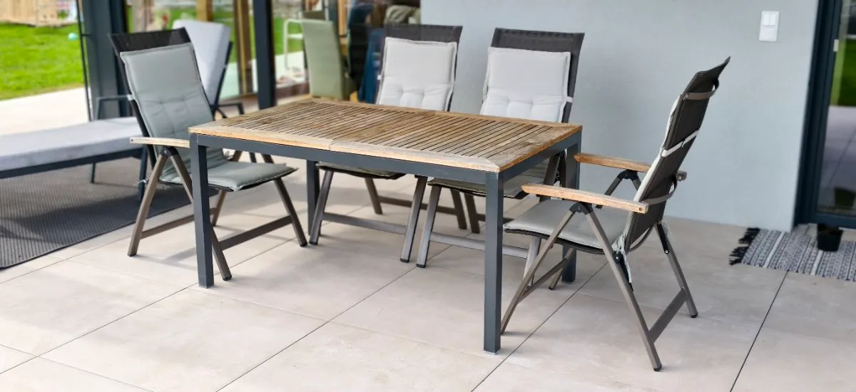 Terrassengarnitur Aluminium mit ausziehbarem Tisch, € 100,- (9020 Klagenfurt)
