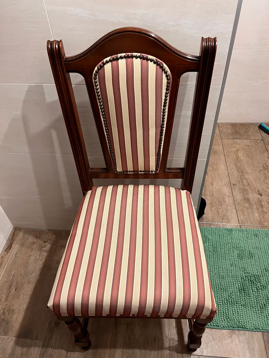 Zu verschenken: Sessel / Stühle - Sofas / Sessel