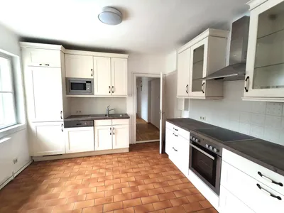 7-Zimmer-Haus mieten in Sankt Pölten – 270 m², € 1.950