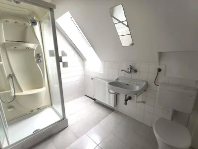 7-Zimmer-Haus mieten in Sankt Pölten – 270 m², € 1.950 – Bild 3 von 9