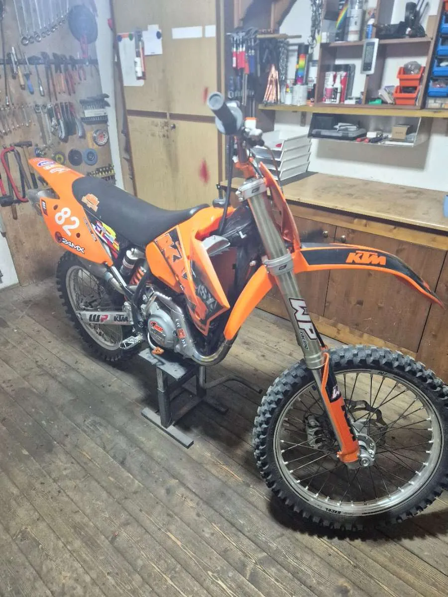 KTM 525