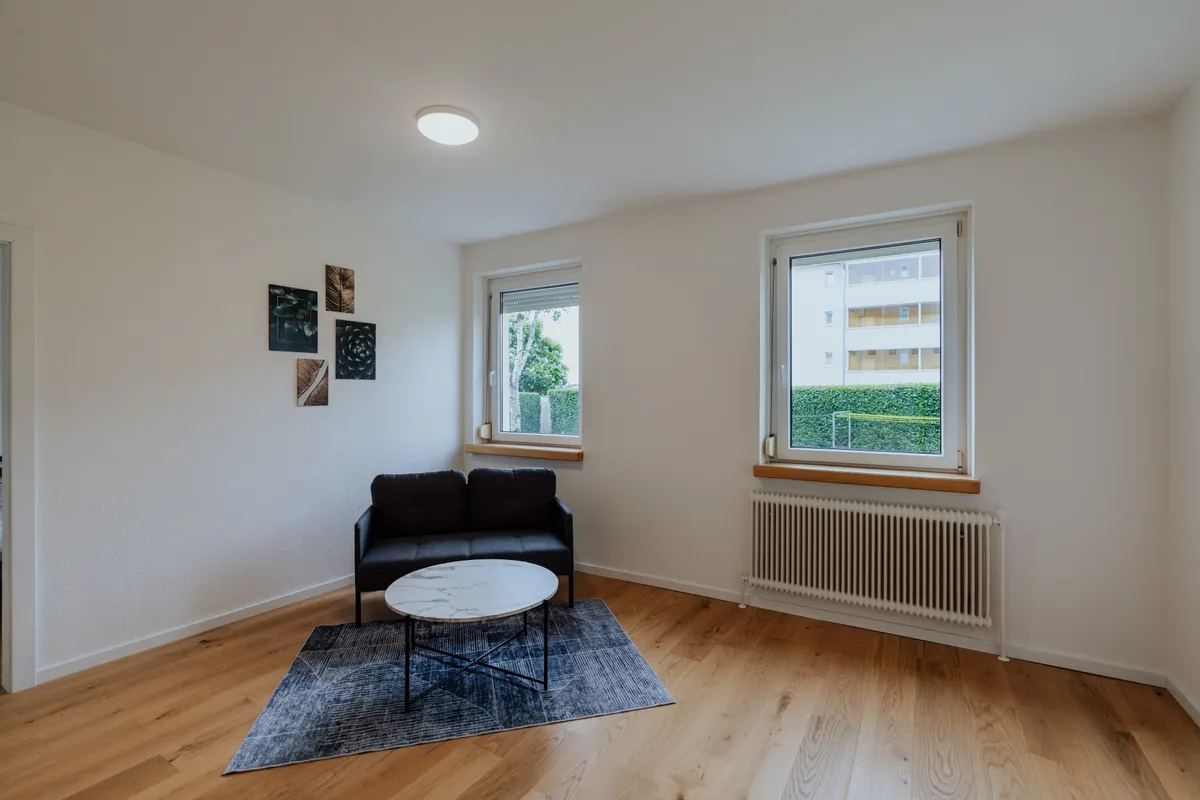 PREISHIT IN PERG: Erstbezugs-Gefühl! Frisch sanierte 2-Zimmer-Wohnung unter Marktwert (Provisionsfrei & Sofort frei) - Ansicht 2