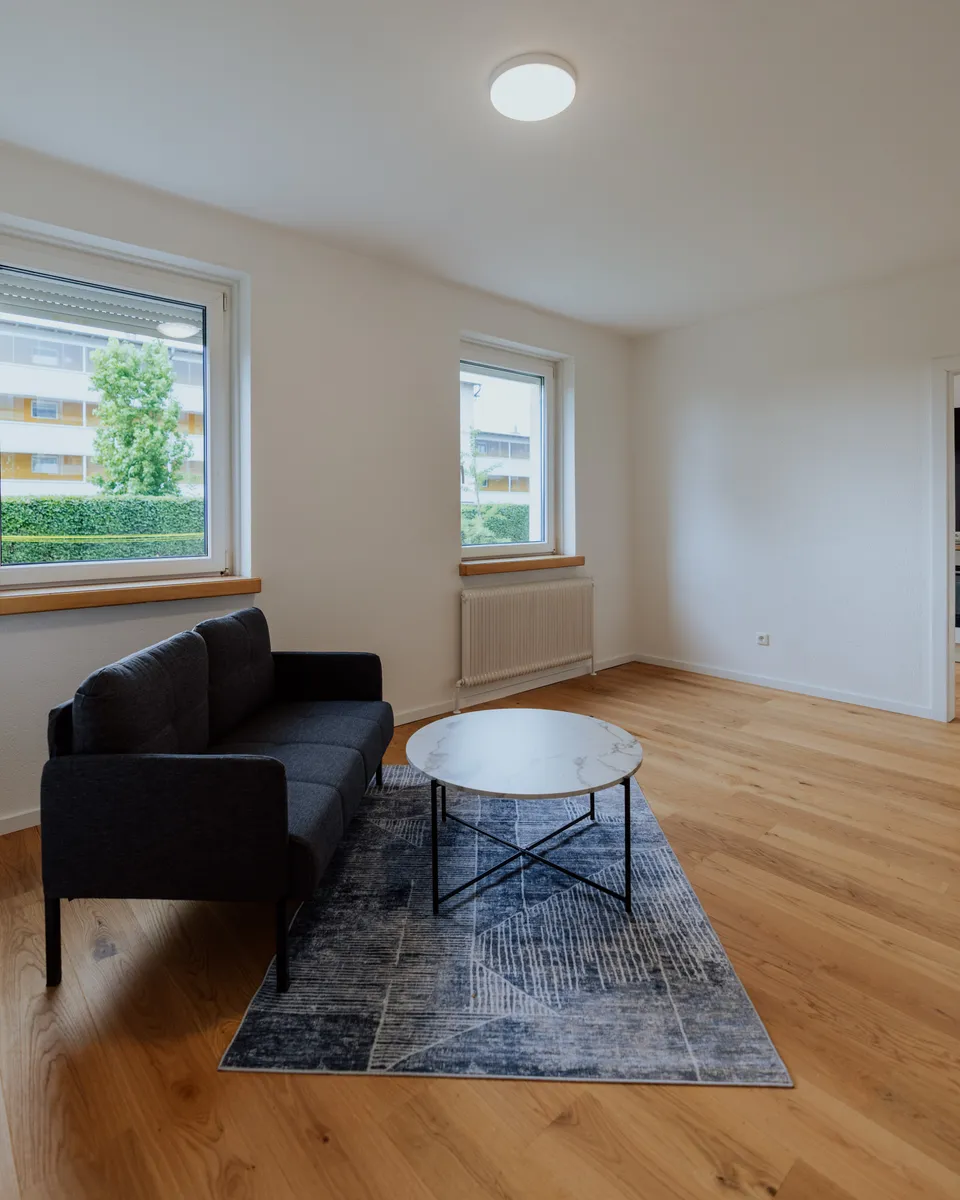 PREISHIT IN PERG: Erstbezugs-Gefühl! Frisch sanierte 2-Zimmer-Wohnung unter Marktwert (Provisionsfrei & Sofort frei) - Ansicht 3