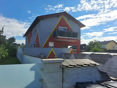 Haus kaufen in Amstetten – 276 m², € 599.000 – Bild 1 von 22