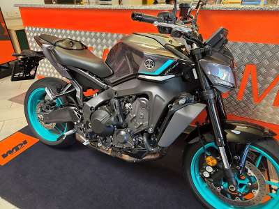 Yamaha MT -09 Y-AMT Neuwertig