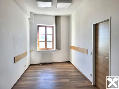 4-Zimmer-Gewerbeimmobilie mieten in Linz Land – 125 m², € 850 – Bild 3 von 12