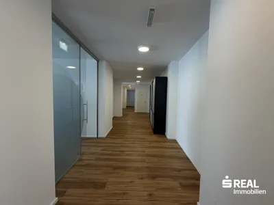 Gewerbeimmobilie mieten in Linz – 243 m², € 3.750 – Bild 6 von 16