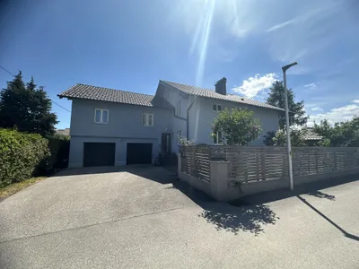 9-Zimmer-Gewerbeimmobilie kaufen in Gmunden – 180 m², € 798.000 – Bild 2 von 25