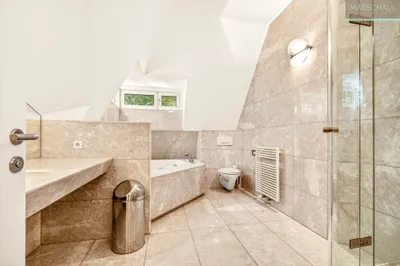 13-Zimmer-Immobilie mieten in Mödling – 569 m², € 14.300 – Bild 34 von 53