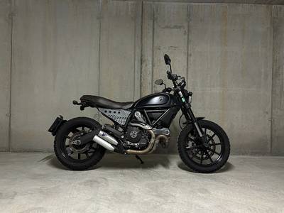Ducati Scrambler *Custom*