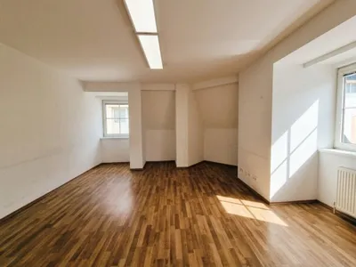 4-Zimmer-Gewerbeimmobilie mieten in Sankt Pölten – 109 m², € 1.166 – Bild 4 von 12